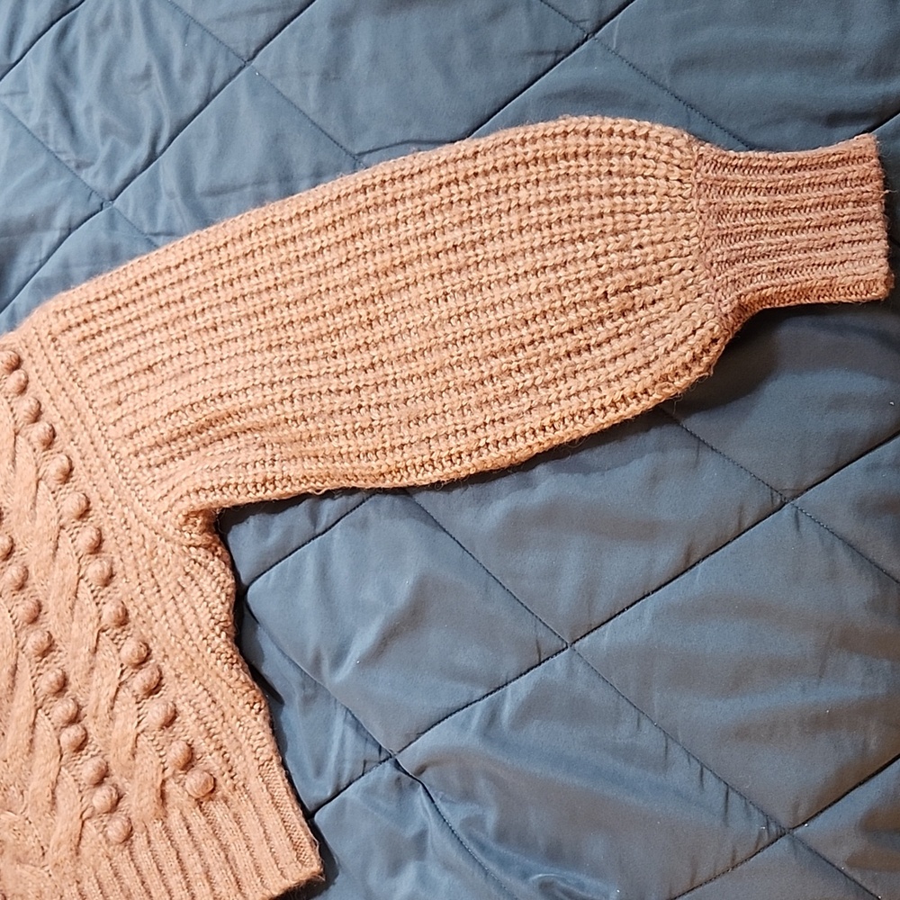 ASTR The Label Tina Pom Pom Sweater size S - Picture 9 of 16
